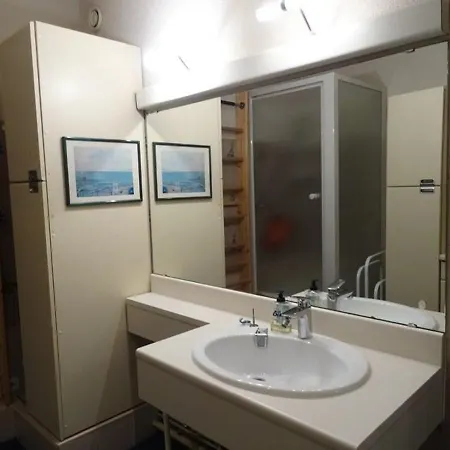 Port Gavine 2 Apartment